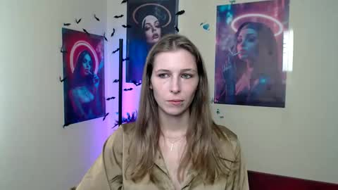 Snapshot of stranger_giirl chatting on September 18, 12:20 pm Amalia online show from September 18, 12:20 pm