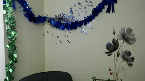 Snapshot of stranger_giirl chatting on February 15, 1:16 pm Amalia online show from February 15, 1:16 pm