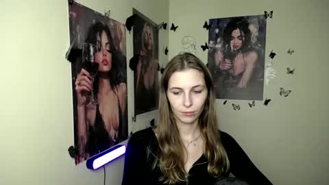 Snapshot of stranger_giirl chatting on October 11, 6:33 pm Amalia online show from October 11, 6:33 pm