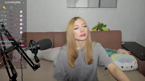 Snapshot of streis_mua chatting on January 28, 11:07 pm Streis open pvt online show from January 28, 11:07 pm