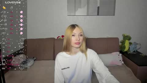 Snapshot of streis_mua chatting on February 22, 1:33 am Streis open pvt online show from February 22, 1:33 am