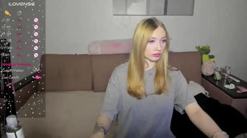 Snapshot of streis_mua chatting on March 9, 10:41 pm Streis open pvt online show from March 9, 10:41 pm