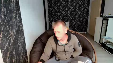 stringslave02 online show from September 14, 5:03 pm