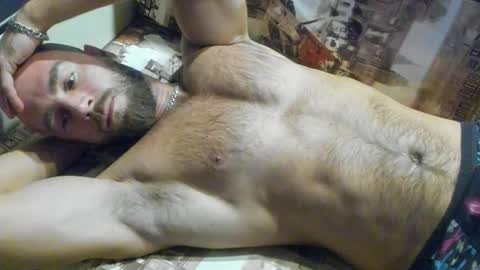 Snapshot of strong_arni chatting on February 19, 6:32 pm Strong Arni online show from February 19, 6:32 pm