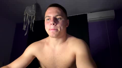 Snapshot of strong_baby chatting on October 10, 8:35 pm Strong Baby online show from October 10, 8:35 pm