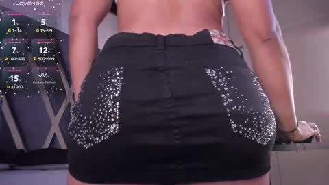 Snapshot of strong_girl_ chatting on October 16, 11:21 am Alexa online show from October 16, 11:21 am