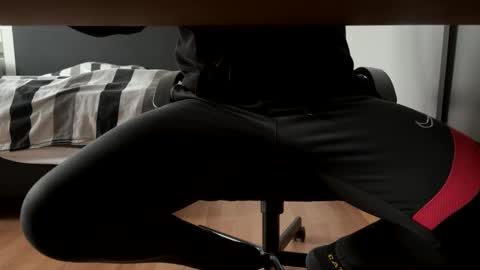 Snapshot of stud_slut69 chatting on December 30, 2:40 pm stud_slut69 online show from December 30, 2:40 pm