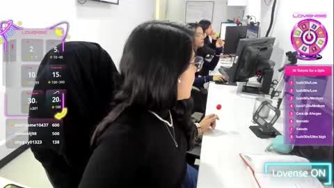 Snapshot of studcb_ chatting on October 7, 8:49 pm studcb_ online show from October 7, 8:49 pm
