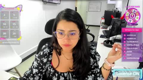 Snapshot of studcb_ chatting on October 15, 9:48 pm studcb_ online show from October 15, 9:48 pm
