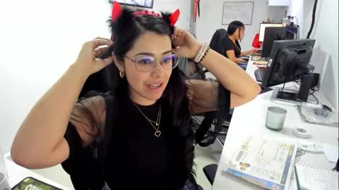 Snapshot of studcb_ chatting on October 17, 11:09 pm studcb_ online show from October 17, 11:09 pm