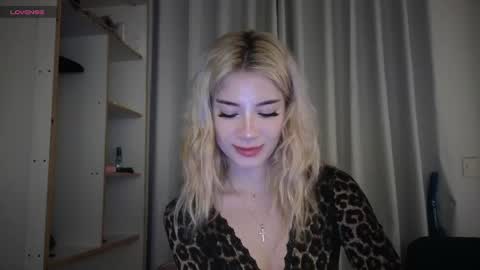 Sofa online show from April 13, 2:49 am