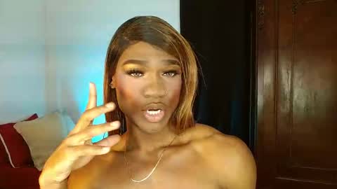 Suanny Klatten  It is my account independent  online show from December 14, 2:56 pm