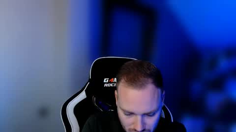 sub_austr online show from November 8, 9:18 pm