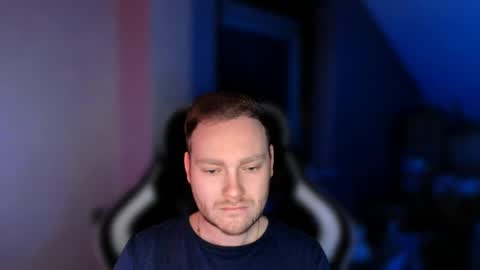 Snapshot of sub_austr chatting on February 27, 6:42 pm sub_austr online show from February 27, 6:42 pm