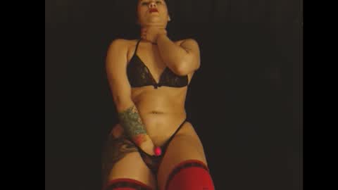 Snapshot of submissiveemily chatting on October 13, 7:38 pm submissiveemily online show from October 13, 7:38 pm