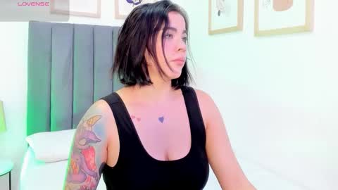 Luna  online show from October 5, 8:05 pm