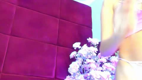Snapshot of sugar_maple chatting on October 5, 6:33 am Sugar online show from October 5, 6:33 am
