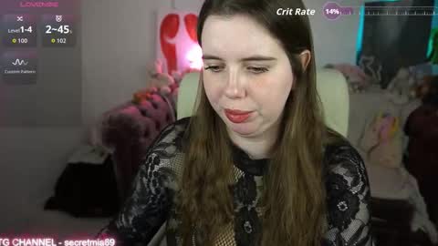 Mia online show from December 20, 3:41 pm