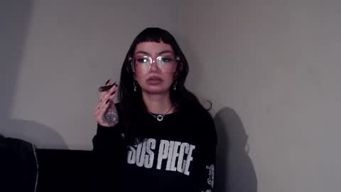 sugarthekitten online show from November 8, 9:45 am