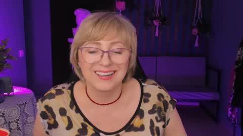 Vivien online show from March 12, 3:07 pm