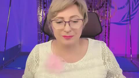 Vivien online show from February 19, 12:11 pm