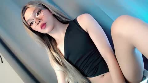 Snapshot of sugarxbaby_ chatting on October 5, 9:11 pm LoveSugar online show from October 5, 9:11 pm