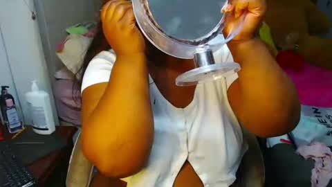 Cami   Back in 2 hours online show from February 24, 6:16 am