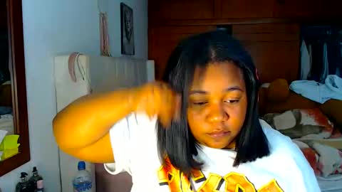 Cami   Back in 2 hours online show from September 17, 4:27 am