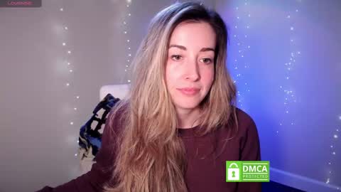 Mia online show from November 12, 5:26 pm