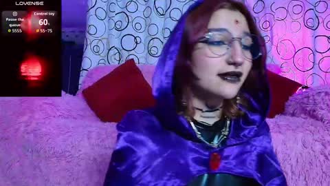 Snapshot of sukifuyu__ chatting on September 24, 1:23 am online show from September 24, 1:23 am