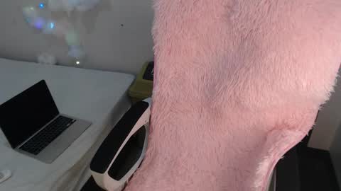 Snapshot of sultry_charls chatting on October 11, 4:21 pm sultry_charls online show from October 11, 4:21 pm