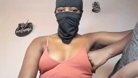 maskedtemptress online show from October 15, 6:05 am