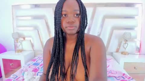 Snapshot of sulyclarck chatting on October 4, 8:17 pm Hot ebony online show from October 4, 8:17 pm
