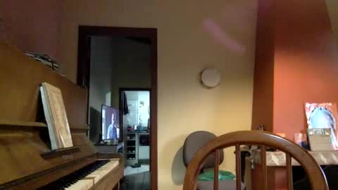 Sumjang and Luksmen online show from February 11, 10:07 pm