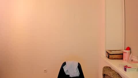 Summer Preston online show from September 19, 8:01 pm