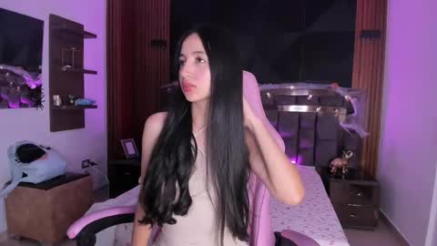 Snapshot of summer_rouge chatting on October 20, 11:37 am Summer Rouge online show from October 20, 11:37 am