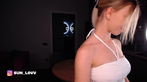 Snapshot of sunlovv chatting on October 20, 9:36 am sunlovv online show from October 20, 9:36 am