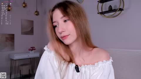Lily online show from September 10, 2:07 pm