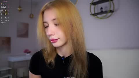 Lily online show from November 11, 5:15 pm