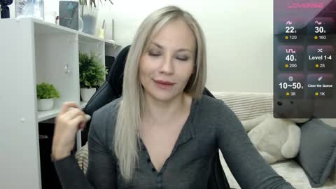 Naomi online show from October 30, 5:19 am