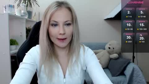 Naomi online show from October 6, 6:09 am