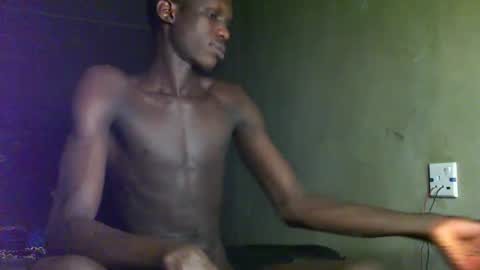 Snapshot of sunnyjohn447 chatting on October 2, 1:21 pm Sunnyblack2 online show from October 2, 1:21 pm