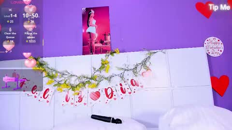      online show from February 12, 9:01 pm