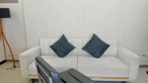 Snapshot of sunnyrivers_ chatting on October 9, 4:34 pm Sunny Rivers online show from October 9, 4:34 pm