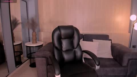 Sunny Rivers online show from November 29, 5:42 pm