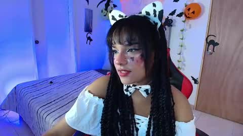 Snapshot of sunrisse_ chatting on October 3, 3:53 pm online show from October 3, 3:53 pm