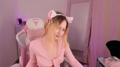 ANGELA online show from February 23, 8:33 pm