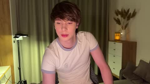 sunshinealex online show from February 8, 1:09 am