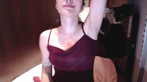 Snapshot of sunshinehella chatting on December 13, 4:49 pm Hella online show from December 13, 4:49 pm
