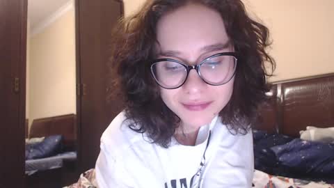 Snapshot of sunshinehella chatting on January 27, 7:03 pm Hella online show from January 27, 7:03 pm